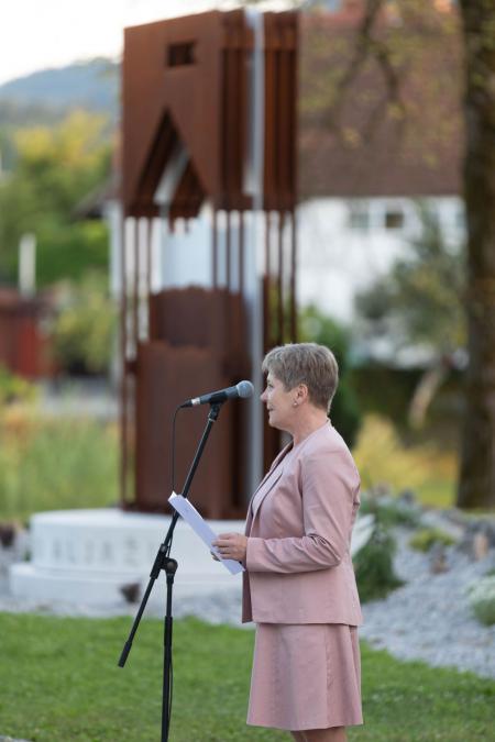 Irena Lačen Benedičič