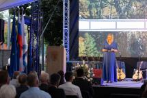 Voditeljica Anja Križnik Tomažin